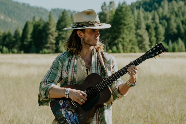 Frontier Touring Australia & New Zealand