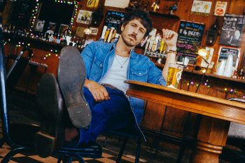 Frontier Touring Australia & New Zealand