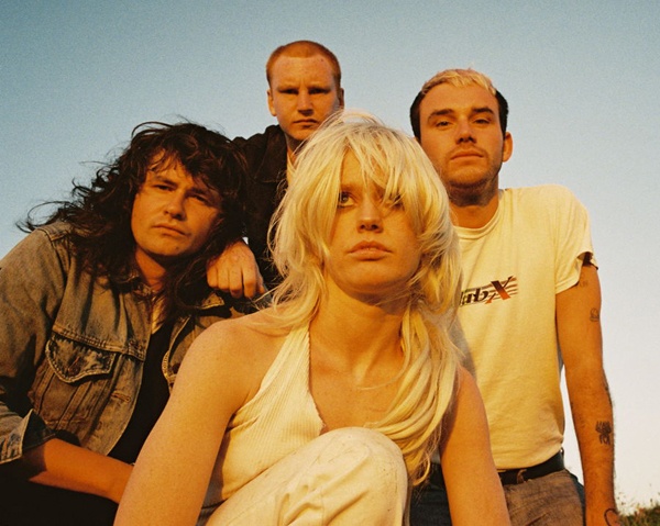 Amyl and The Sniffers