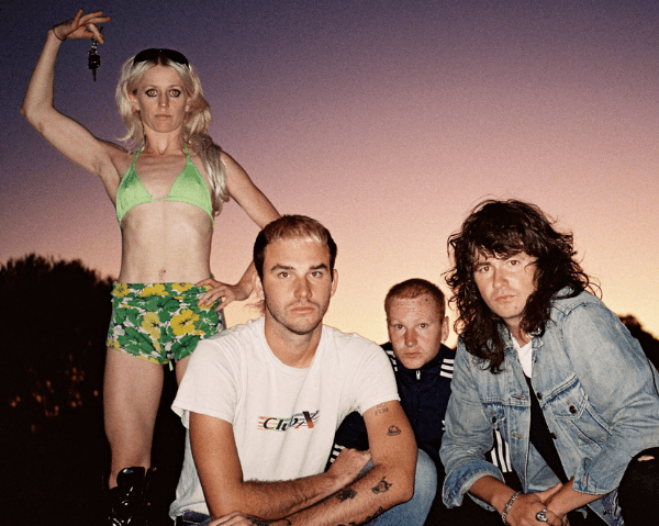 Amyl and The Sniffers